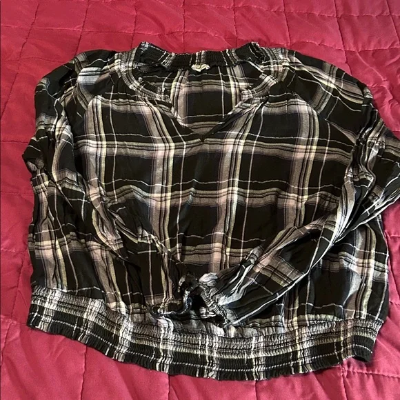 Plaid Black and White Women's Top size large - Picture 10 of 10